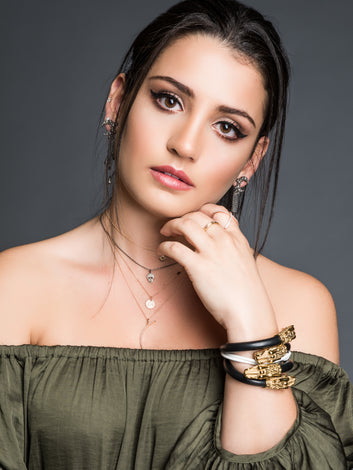 THIN NECKLACES